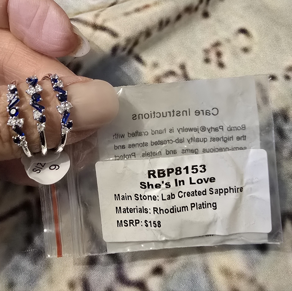 Bomb Party RBP8153 She's In Love Ring